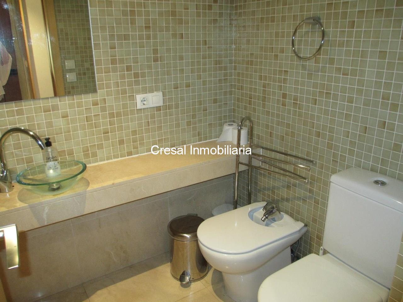 Foto 5 BONITO PISO, 4HABITACIONES, DOS BAÑOS, SALON CON BALCON, COCINA, CALEFACCION, GARAJE Y TRASTERO