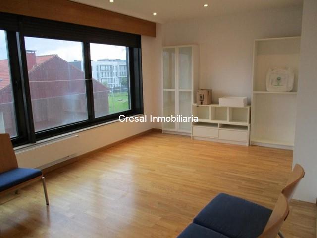 BONITO PISO EXTERIOR, 3HABITACIONES, 2 BAÑOS, SALON, COCINA EQUIPADA, PLAZA DE GARAJE, TRASTERO - Santiago de Compostela