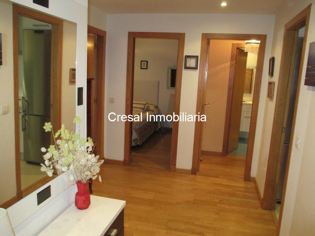 Foto 3 SE ALQUILA, BONITO PISO, 3 HAB. EN MILLADOIRO, CON  GARAJE, TRASTERO, CALEF. EXTERIOR