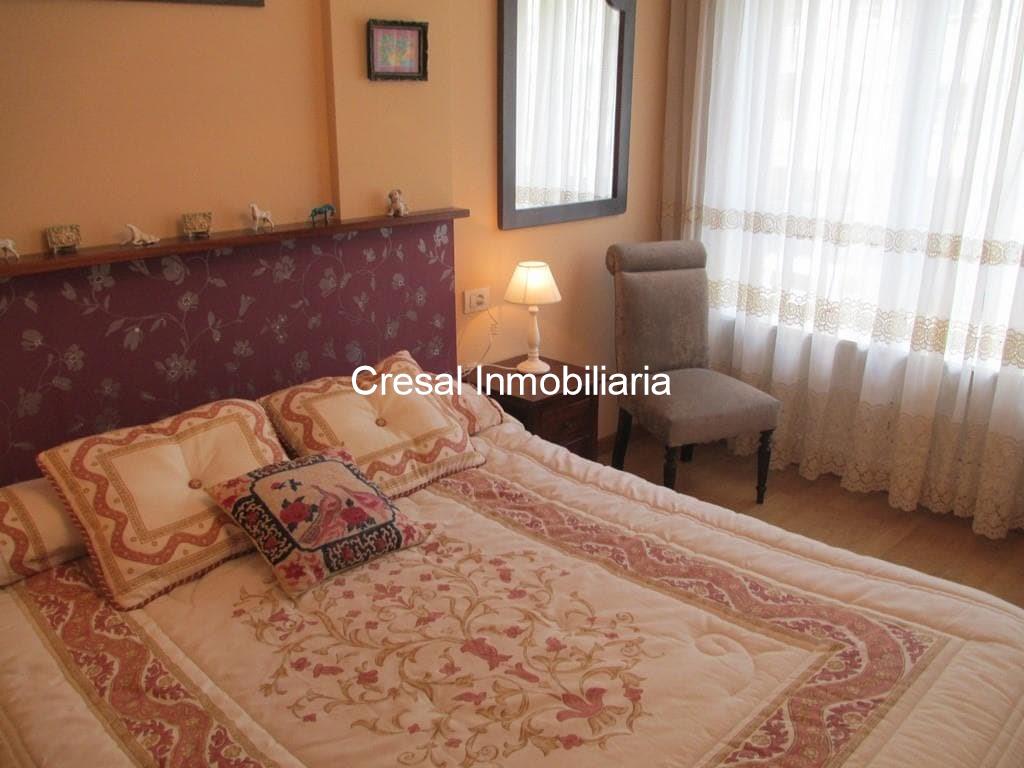 Foto 9 SE ALQUILA, BONITO PISO, 3 HAB. EN MILLADOIRO, CON  GARAJE, TRASTERO, CALEF. EXTERIOR