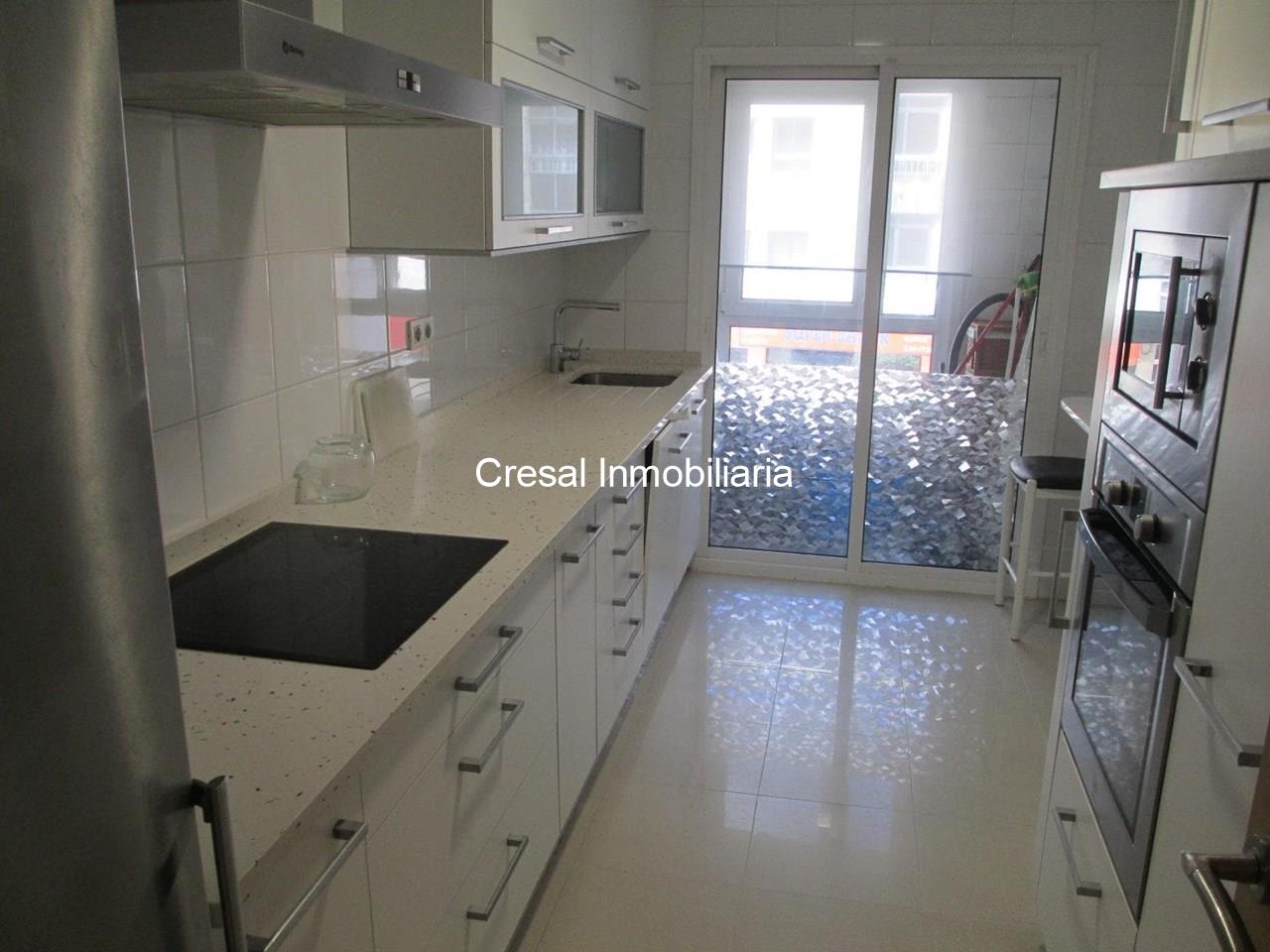 Foto 3 SE ALQUILA BONITO PISO , 3HAB. ,2 BAÑOS, SALON, COCINA, GARAJE Y TRASTERO, CALEF, EXTER