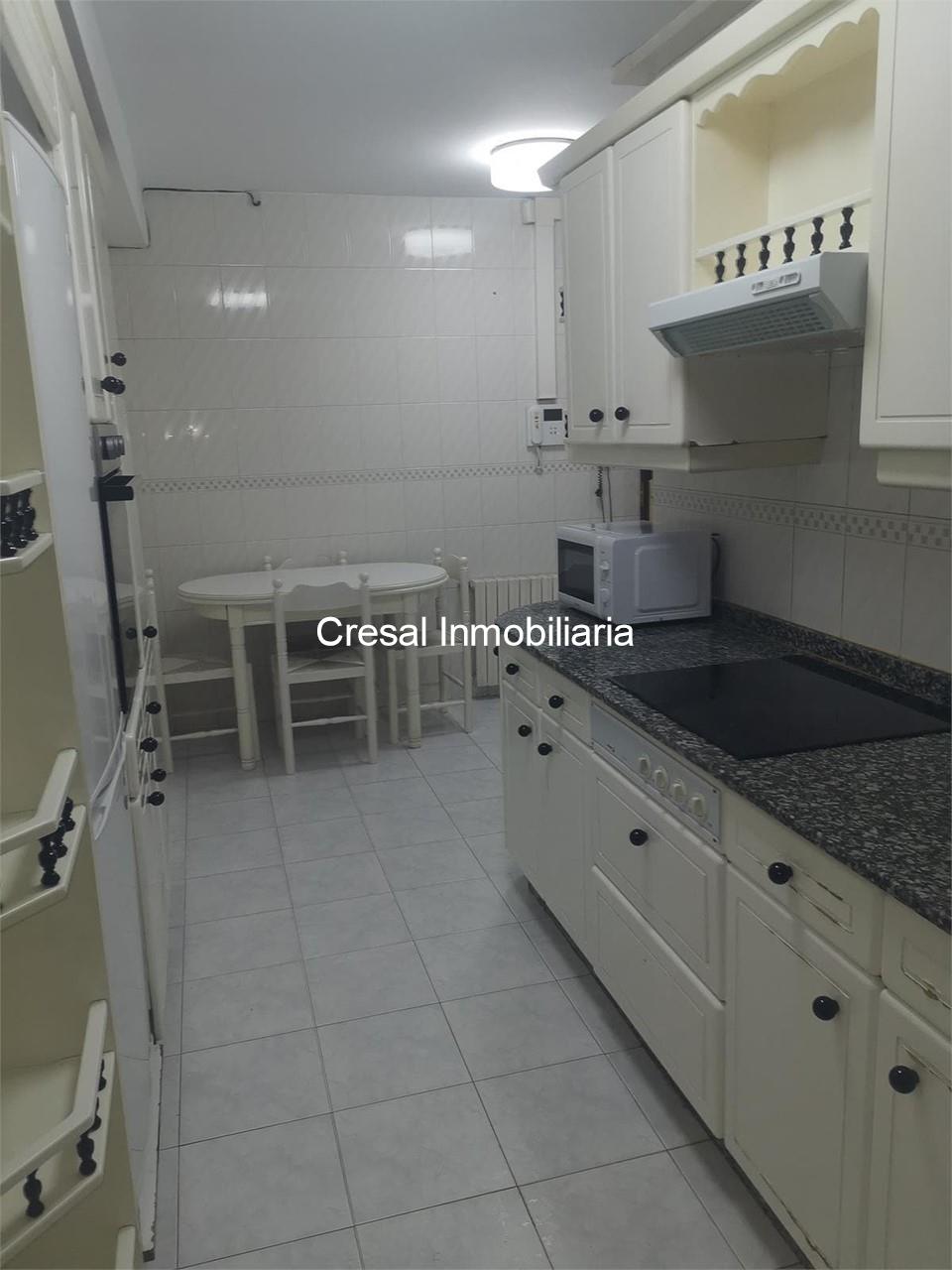 Foto 5 SE ALQUILA PISO CENTRICO, EXTERIOR, 4 HABITACIONES, SALÓN AMPLIO, 2 BAÑOS, COCINA, CALEFACCION